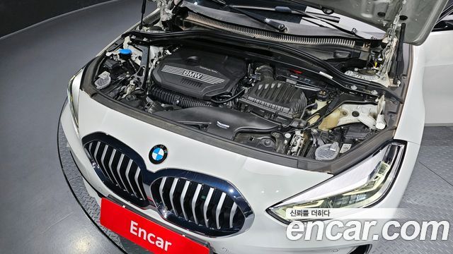 BMW 1 серии 2023 thumb 2