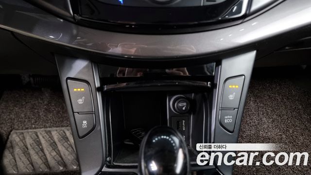 Hyundai i40 2011 thumb 12