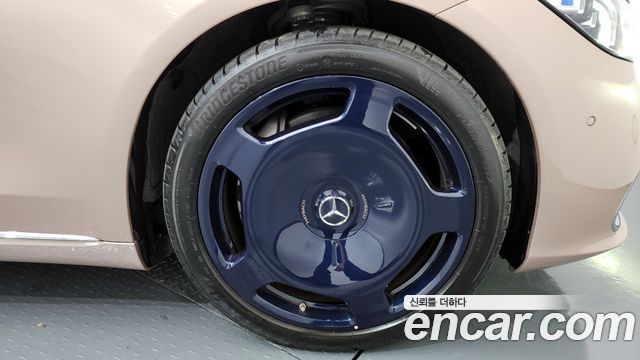 Mercedes-Benz S-Class 2023 thumb 2