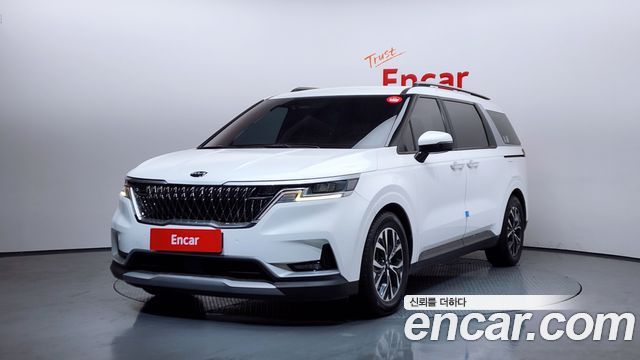 Kia Carnival 2021 thumb 2