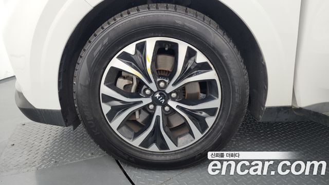 Kia Carnival 2021 thumb 6