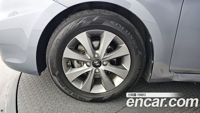 Hyundai Accent 2018 thumb 6