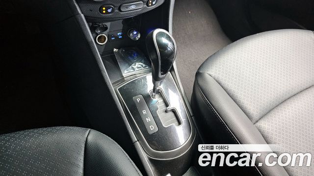 Hyundai Accent 2018 thumb 10