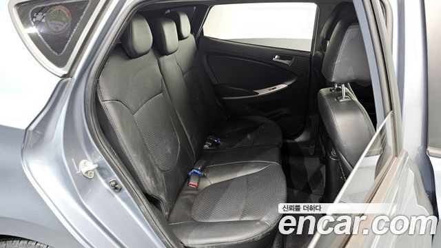 Hyundai Accent 2018 thumb 12