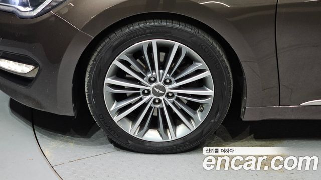 Hyundai Aslan 2015 thumb 6