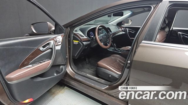 Hyundai Aslan 2015 thumb 10