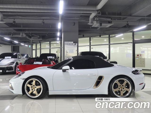 Porsche Cayman 2022 thumb 9