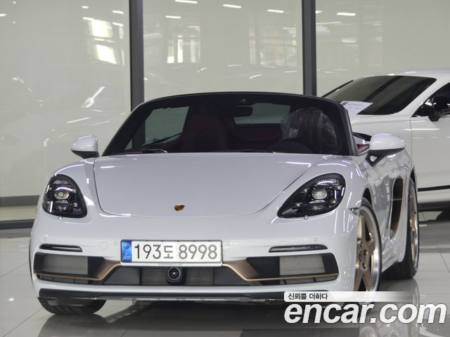 Porsche Cayman 2022 thumb 3