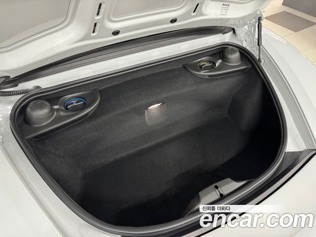 Porsche Cayman 2022 thumb 6
