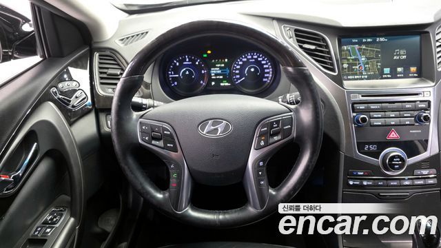 Hyundai Grandeur 2015 thumb 12