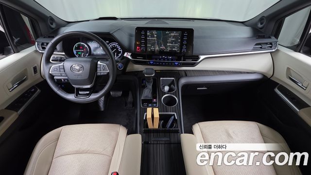 Toyota Sienna 2021 thumb 3