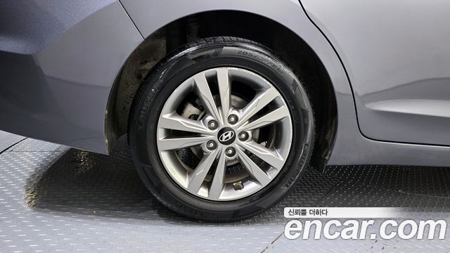 Hyundai Avante 2016 thumb 6