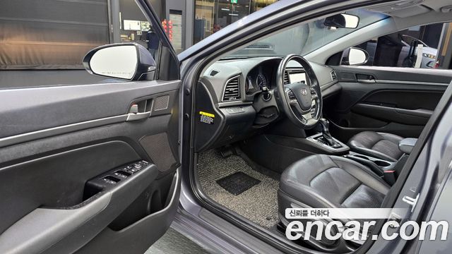 Hyundai Avante 2016 thumb 12