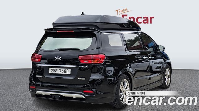Kia Carnival 2019 thumb 3