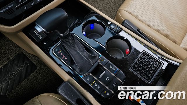 Kia Carnival 2019 thumb 10
