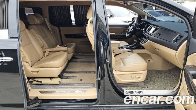 Kia Carnival 2019 thumb 11