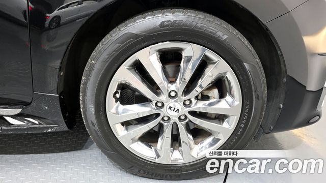 Kia Carnival 2017 thumb 6