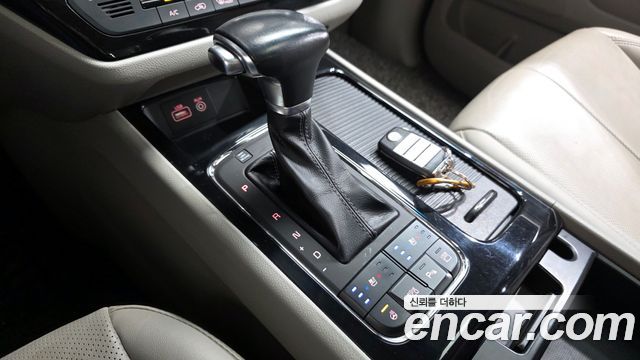 Kia Carnival 2017 thumb 9