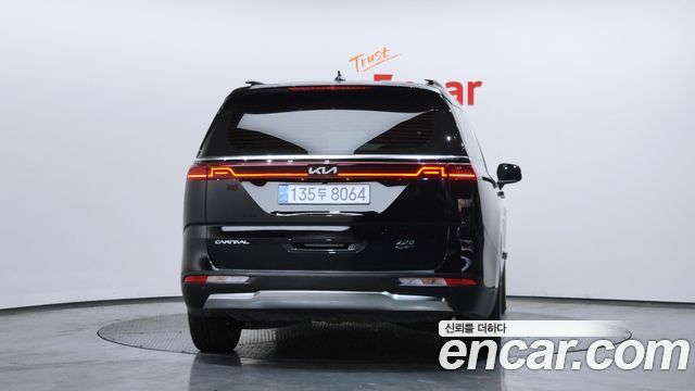Kia Carnival 2023 thumb 5