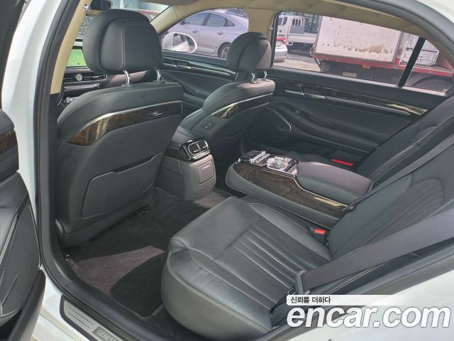 Genesis G90 2019 thumb 11