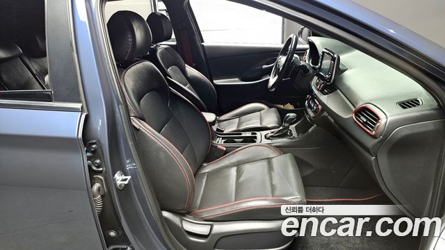 Hyundai i30 2017 thumb 11