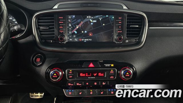 Kia Sorento 2018 thumb 11