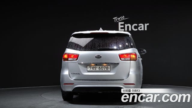 Kia Carnival 2014 thumb 4