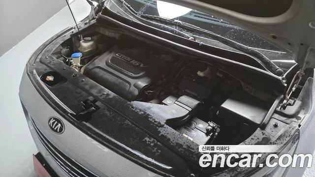 Kia Carnival 2014 thumb 6