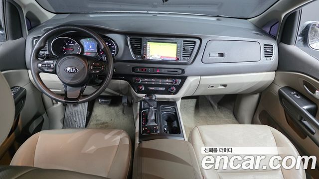 Kia Carnival 2014 thumb 7