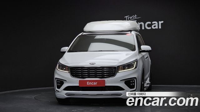 Kia Carnival 2018 thumb 3