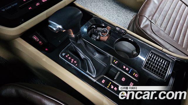 Kia Carnival 2018 thumb 9