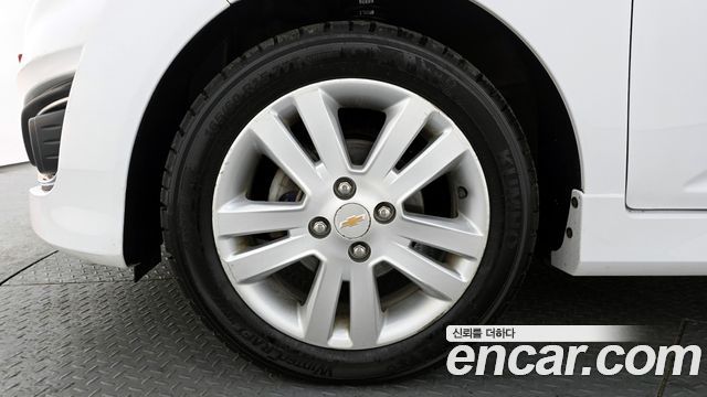 Chevrolet Spark 2014 thumb 6