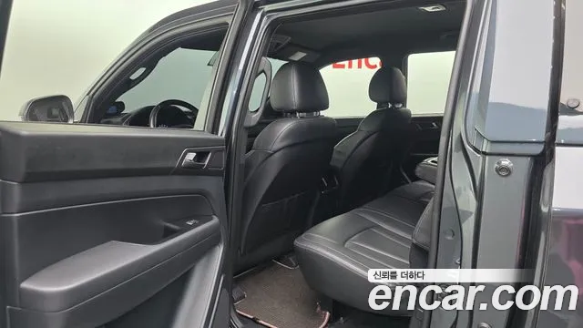 SsangYong Rexton 2021 thumb 12