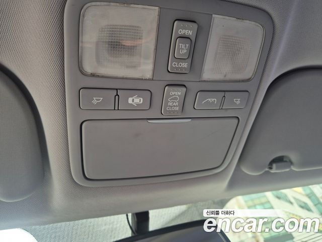 Hyundai Starex 2014 thumb 12