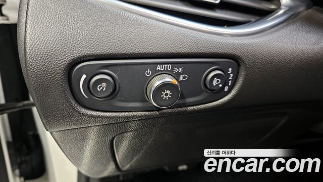 Chevrolet Malibu 2016 thumb 12