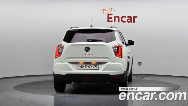 SsangYong Tivoli 2022 thumb 3