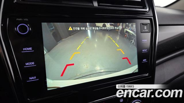 SsangYong Tivoli 2022 thumb 11