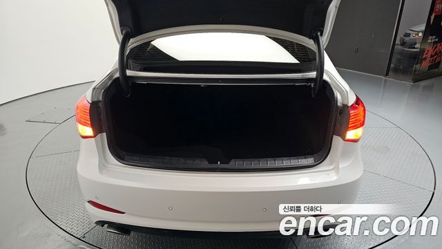 Hyundai i40 2014 thumb 12