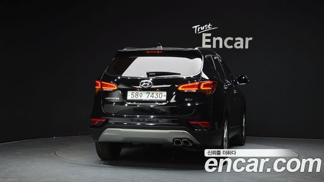 Hyundai Santa Fe 2017 thumb 5
