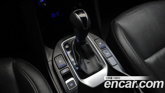 Hyundai Santa Fe 2017 thumb 10