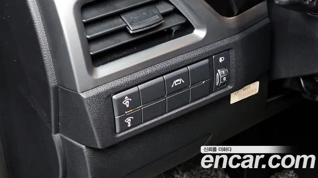SsangYong Korando 2020 thumb 12