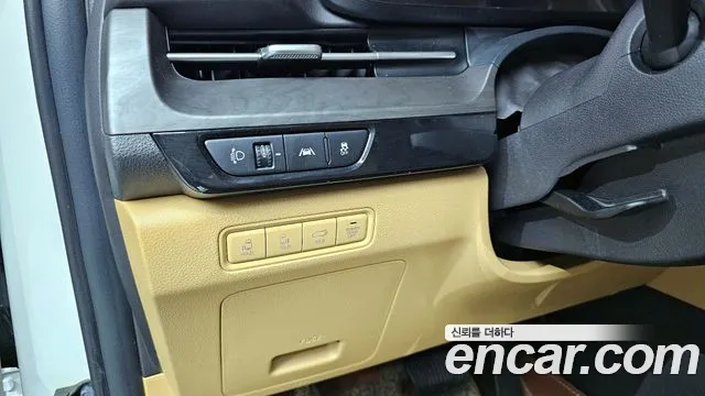 Kia Carnival 2020 thumb 4