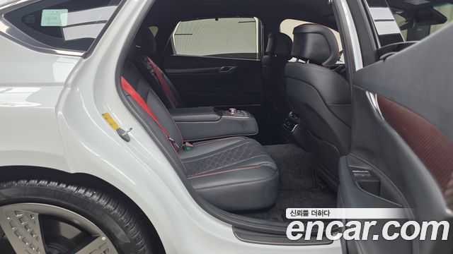 Genesis G80 2025 thumb 12