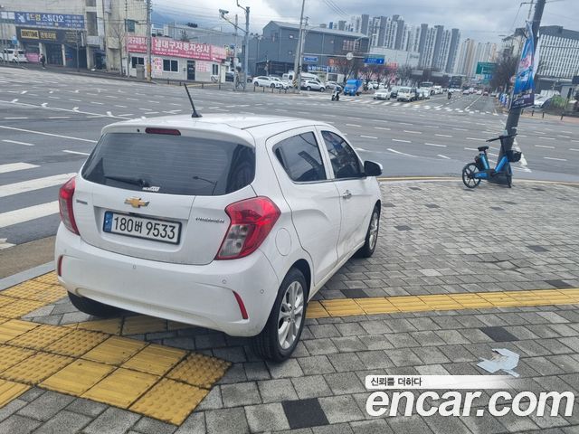 Chevrolet Spark 2022 thumb 3