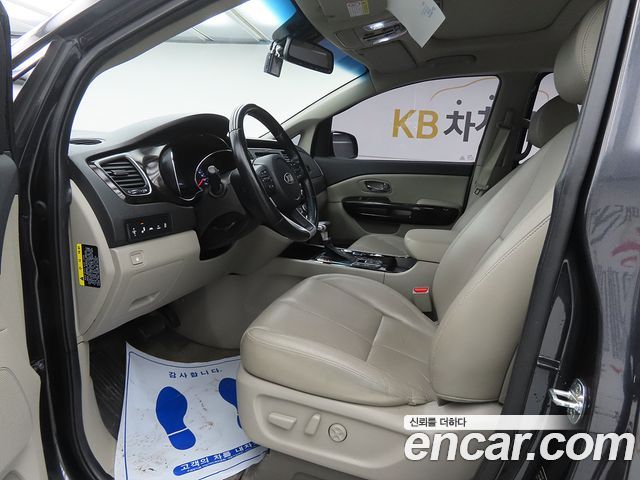 Kia Carnival 2019 thumb 5