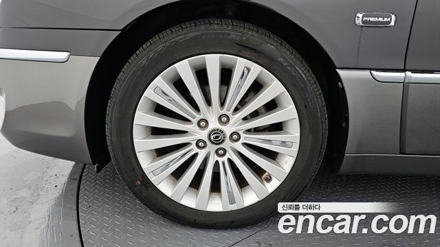 Kia Opirus 2010 thumb 5