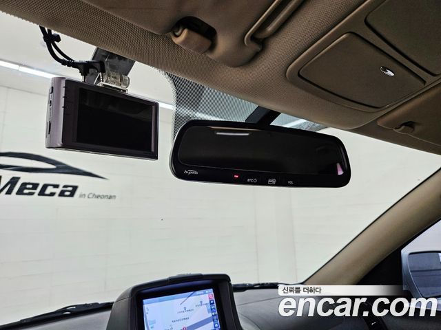Hyundai Santa Fe 2011 thumb 12