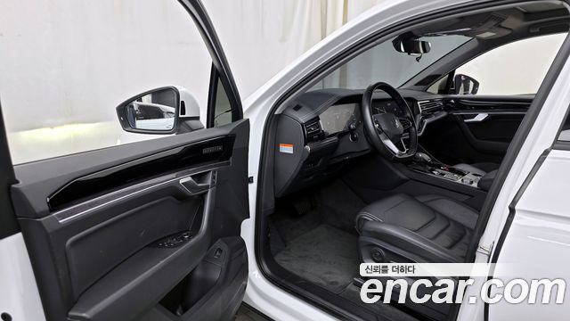 Volkswagen Touareg 2020 thumb 4