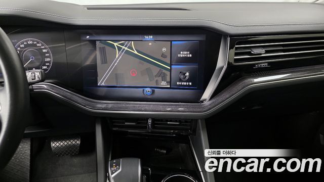 Volkswagen Touareg 2020 thumb 2