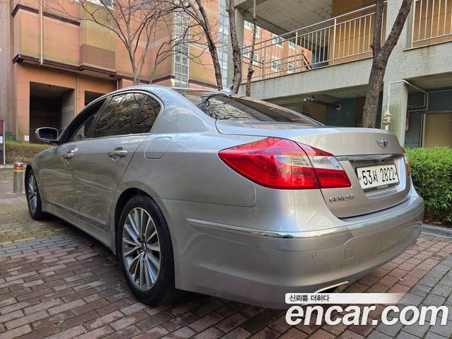 Hyundai Genesis 2012 thumb 9
